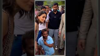 Alia Bhatt ने स्पेशल फैन के साथ ली फोटो | #AliaBhatt #RahaKapoor #Bollywood