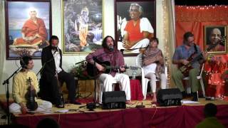 Durga Das (David Newman) - Rama Bolo (Sivananda Ashram Yoga Retreat)