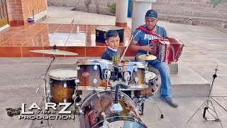 Ismael Jr Que bonito Toca a sus 5 añitos -  Estrenando Bateria  Tocando y Cantando El Dia Que Puedas