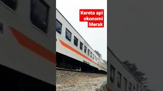 Kereta Api Ekonomi Merak...#short #keretaapi #kai