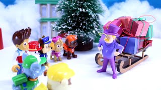 PAW Patrol Save Christmas and Rescue the Stolen Presents from Mayor Humdinger! Christmas Toy Video