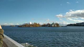 Ferry to Suomenlinna