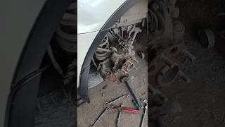 Mahindra XUV 500 Rear brake pad replacement