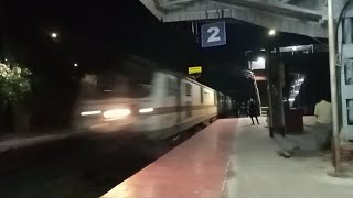 130🔥Night Trains Action Vande Bharat+ Patna Garib Rath+Rajendra Nagar+ Uttarbanga+Ranchi SHATABDI