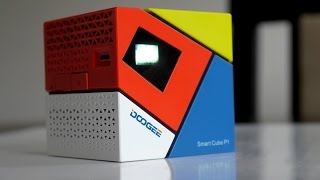 DOOGEE Cube P1 - Inteligente Mini Proyector LED Android