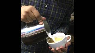 Latte - art - cappuccino - barista الرسم على الكابتشينو