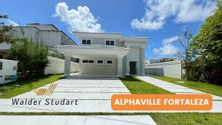 Veja esta linda Casa no Alphaville Fortaleza, com 400m2 e 5 Suítes. Deck e Piscina privativos.