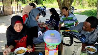 SEGARNYA ES CENDOL DAWET MBAK FARIDA, PANTAI ALANG-ALANG KARIMUNJAWA