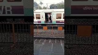 #shorts #mumbai #mumbailocal #mumbaikar #train #viral #youtubeshorts #trending #vlog