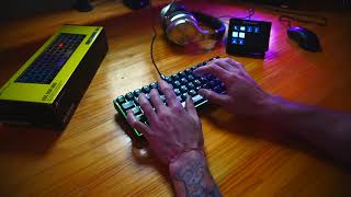 CORSAIR K65 MINI 60 % ASMR typing