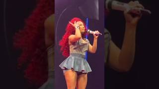 Nicki Minaj accused of doing bare minimum at Jingle ball performance #shorts