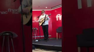 Ed Sheeran - Castle on the Hill - 13/03/17 - Fnac St Lazare