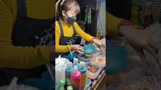 ผู้สาวข้าวไข่เจียว Udon Thani ll ข้าวไข่เจียวทรงเครื่อง #shorts