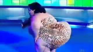 Funny video fat lady dancing on stage