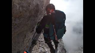 FERRATA BOCCHETTE CENTRALI  PASSAGGIO SPETTACOLARE IN CENGIA