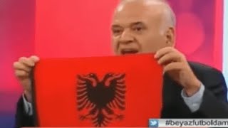 Analisti Turk HABIT gjithë botën me veprimin e tij, nxjerr flamurin shqiptar në emision, këta …