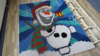 Olaf wishes you a Merry Christmas in dominoes! ⛄