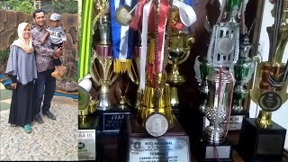 100 Koleksi Piala Mama Nabil Dari Propinsi Jawa, Propinsi Sematra, Papua Sampai tingkat Nasiaonal