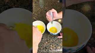 Whisk Wars! Manual vs battery powered #egg #scrambler #scrambledegg #whisk #foodfight #races