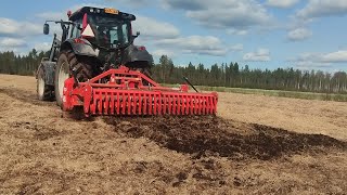 Nurmipellon jyrsintää Valtra / Maschio SC Cobra 300