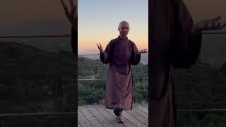 WARM UP Your Hands and Legs-Do This Movement to Begin Your Qigong Daily #shorts