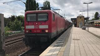 Ausfahrt BR 114 039 als RE4 nach Falkenberg (Elster) mit Makro und Handgruß