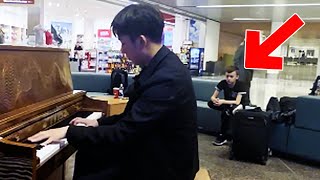 This kid loved the airport piano until…