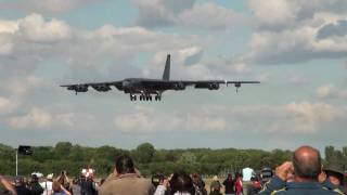 B52 Landing RIAT 2010