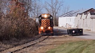 W&LE Medina local #3016 pulls cars out of Osborn Materials past The Foundry.