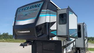 Cyclone  4006 toy hauler fifth wheel Chandler