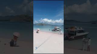 Explore Pink Beach lombok NTT.