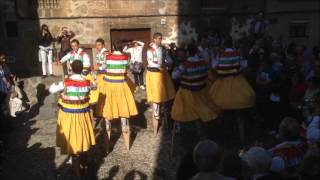 la Danza de Anguiano por las Fiestas de Acción de Gracias