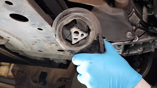 HOW TO// FORD FOCUS &  C MAX REAR GEARBOX MOUNT REPLACEMENT