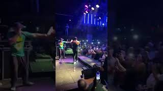 Al2 El Aldeano ft Silvito El Libre - Concierto en Tampa, Una hora de vida ( 1 )