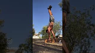 Control and balance #calisthenics #motivation #streetworkoutmotivation #handstandworkout