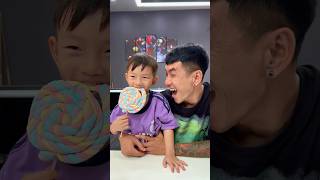 Dad prank baby 😂👦🏻🤡🤪🍼🌈🚀