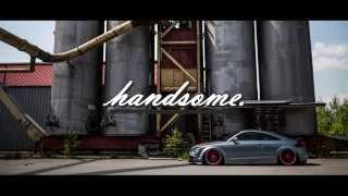 Audi TT 8J on air | handsome.