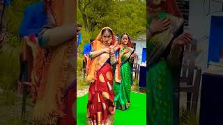 kumaoni girl's group dance 💘💘👌👌👌 ... best trending video माया उपाध्याय song 🌺🌺