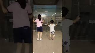 Wow! These siblings were incredible! #siblings #kids #skipping #jumping #rope #sports #shorts