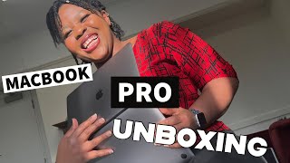 2020 MACBOOK PRO UNBOXING | FIRST MACBOOK PRO EVER | PROS AND CONS #apple #macbookpro13 #currys #UK