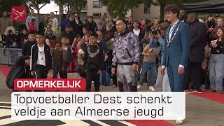 Profvoetballer Sergiño Dest wil met eigen Court kinderen weghalen achter de computer