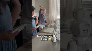 Dancing kids, dancing robot 😂😍 #family #siblings