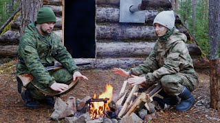 В ХИЖИНУ С НОЧЕВОЙ | КАТЮХА ЛУПИТ ИЗ РУЖЬЯ |ОХОТА НА БОРОВУЮ ДИЧЬ | ЛЕС