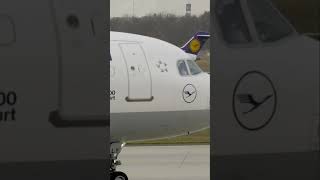 👨‍✈️👋 Hello from the pilot of Lufthansa Airbus A319-114 D-AILY at Frankfurt Airport FRA #aviation