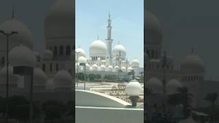 Driving To The Sheikh Zayed Mosque