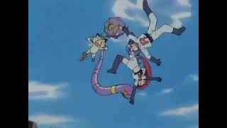 Primeape manda volar al Equipo Rocket 🤣😎