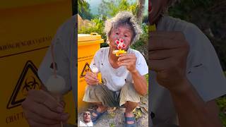 Poor man eats candied fruit, lollipop, hubba bubba, eye candy and dinosaur eggs part 112#funny​