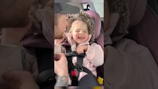 Blind little girl has sweetest reaction when daddy surprises her ❤️