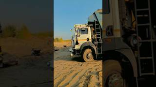 Respect to this truck driver #roadsafety #sanscarisumit #trafficrules #ytshorts