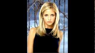 Sarah Michelle Gellar calls Amazon.